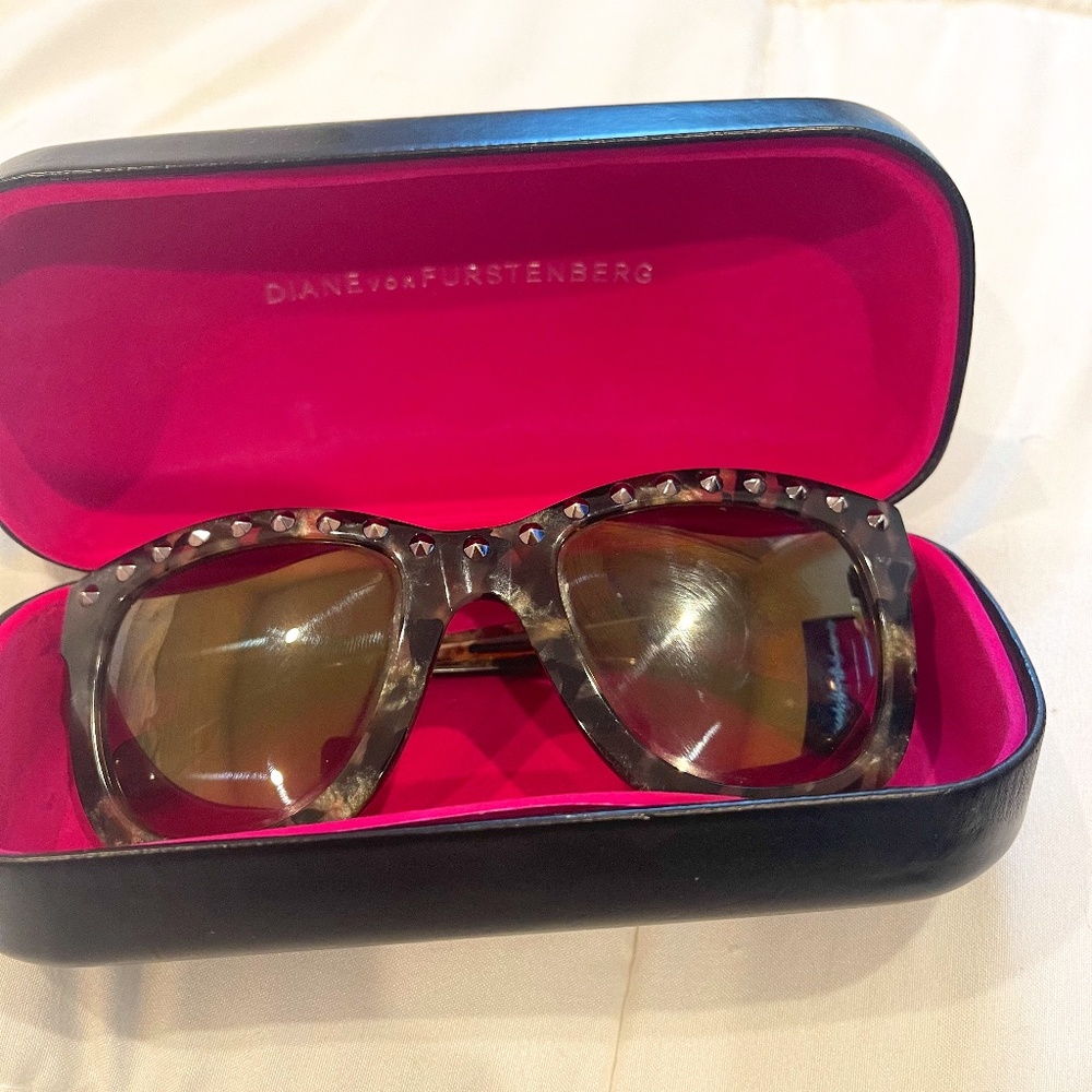 DVF Designer Sunglasses with case